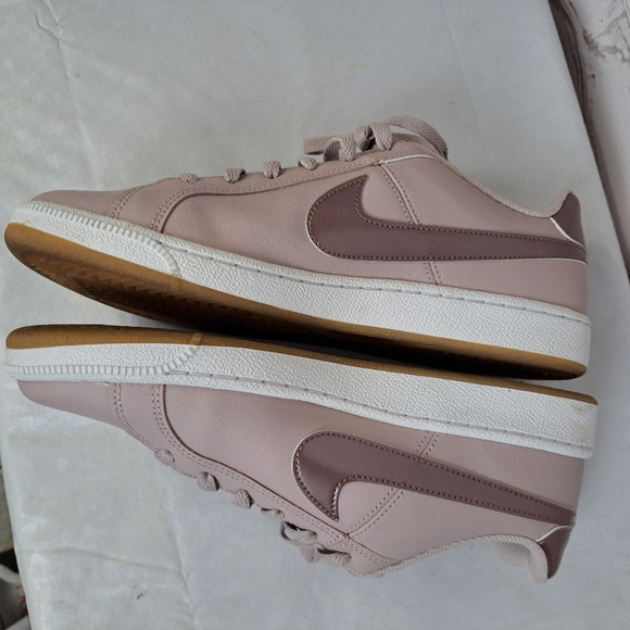 Nike Women's Court Royale 'Smokey Mauve' Tennis sneakers - Picture 6 of 11
